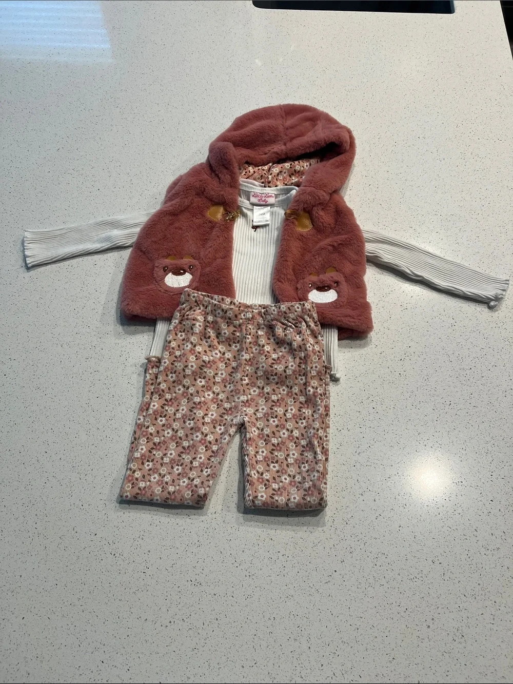 5/$35 used Little Lass baby 24 months old 3 piece outfit (no callouts) babygirl
